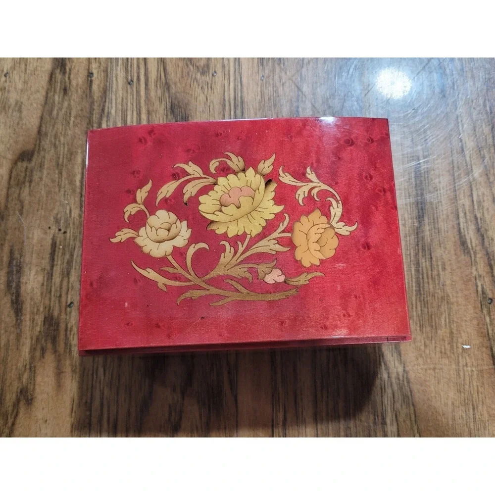 Jewerly Box Inlaid Swiss